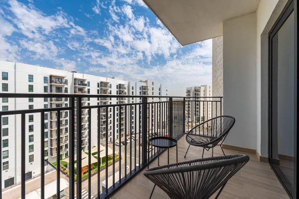 Maison Privee - Chic Apt on Yas Island cls to ALL Main Attractions - Mussafah - Balcón