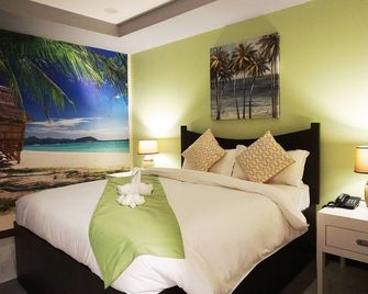 Amore Hotel Manila - Manila - Bedroom