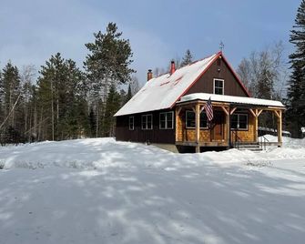 Tranquil cabin with WiFi in charming Eustis - Eustis - Building