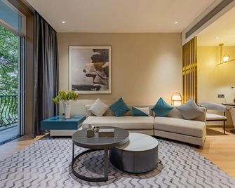 Guobin Garden Hotel - Yichang - Wohnzimmer
