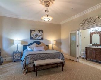 Kingsuite In Mansion Mins To Beach Monterey Carmel - Salinas - Habitación