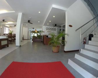 Ariston Dhangethi Inn - Dhangethi - Lobby