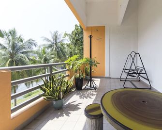 Hotel O Big C Motel - Kuah - Varanda