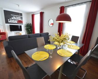 Likeahotel - Le Chambord - Montreal - Dining room