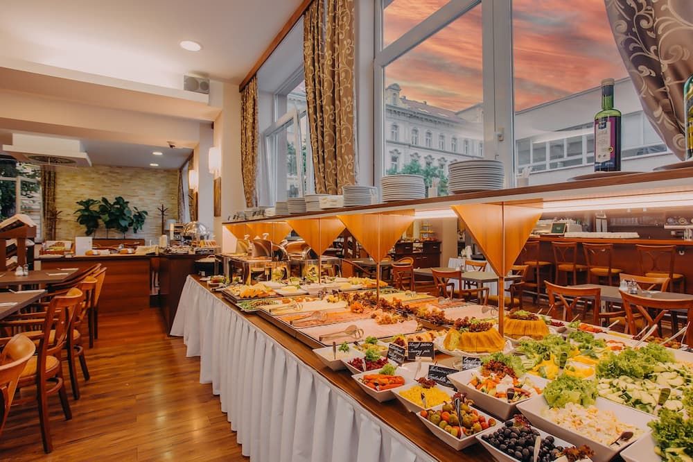 Colorfactory Spa Hotel - Czech Leading Hotels - פראג - מסעדה