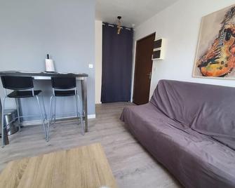 Le Victor-Verdure-jardin apaisant - Chartres - Oturma odası