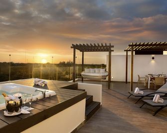 The Fives Beach Hotel & Residences - Playa del Carmen