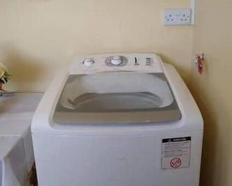 The Snug Little Nest 2 bedroom - Mount Rose - Laundry facility