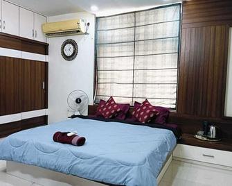 corporate Guest house - Turkapally - Habitación