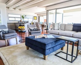 Eldon Penthouse - Camps Bay - غرفة معيشة