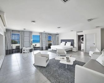 Kube Hotel St Tropez - Gassin