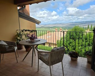 Finestra Della Val D'Orcia - Contignano - Balcony