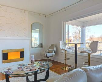 Juliana Spa Suite - Entire Main Apartment - Winchester - Living room