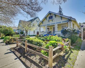 6 Blocks To Sjsu: Cozy Bungalow W/ Deck & Koi Pond - San Jose - Edificio