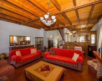 Frosos Beachfront Maisonette Acharavi - Roda - Living room