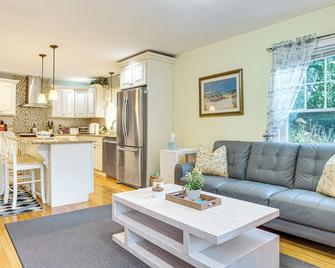 Less Than Half-MI To Shore Harwich Port - Harwich - Pokój dzienny