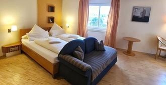 Hotel Am Froschbächel - Buhl - Slaapkamer