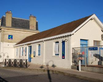 Café de la gare - Méry-sur-Oise - Edificio