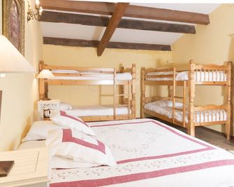 'La maison des vendangeurs' : 12 people with private pool - Cascastel-des-Corbières - Habitación