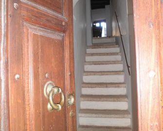 Palazzetto Leonardi - San Polo dei Cavalieri - Escadas