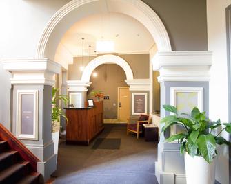 1831 Boutique Hotel - סידני - דלפק קבלה