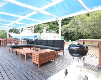 Hotel Swan Lake Nagara - Nagara - Patio