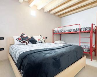 Romantic Flower by Ca-Sa Check - Chioggia - Bedroom