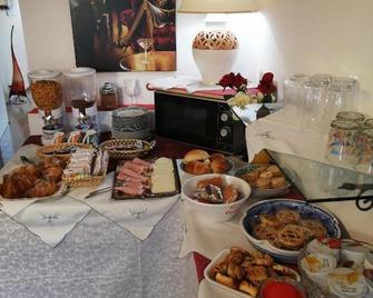 Le Rocce Holidays - San Vito Lo Capo - Buffet