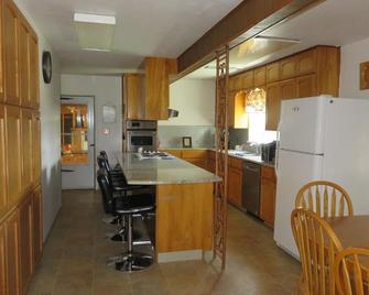 Charming 3-bedroom farmhouse with amazing views! - Durango - Cocina