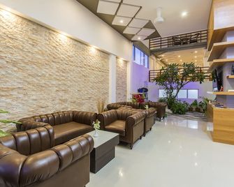 Kuredhi Beach Inn - Маафуші - Лоббі