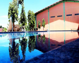 Sinar Sport Hotel - Bengkulu City - Piscina
