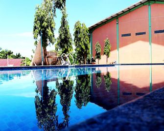 Sinar Sport Hotel - Bengkulu - Piscine