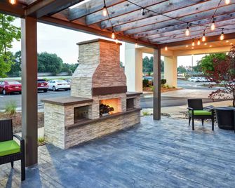 Home2 Suites by Hilton Atlanta Norcross - נורקרוס - פטיו