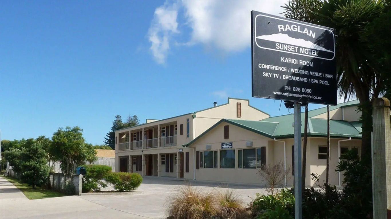 Raglan Sunset Motel