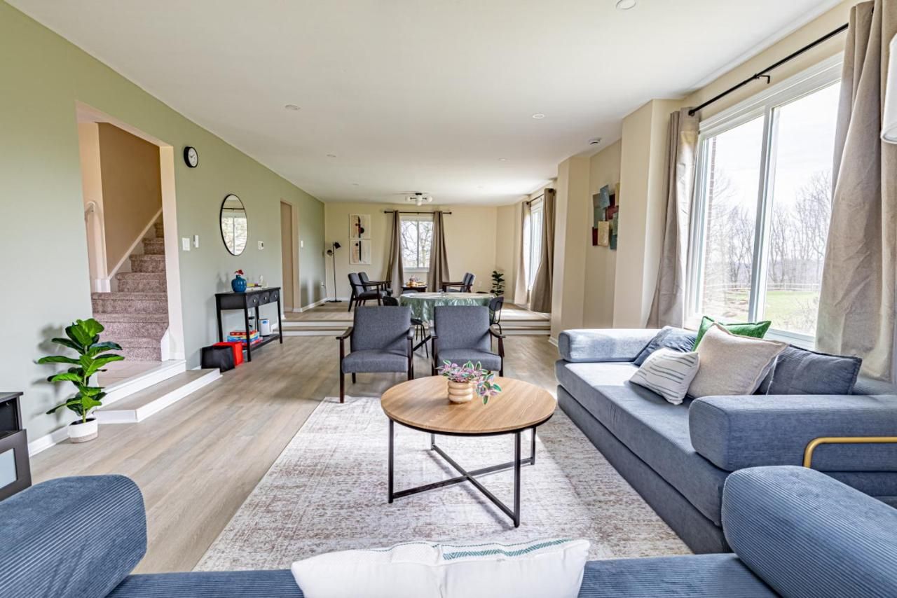 Spacious 4br Retreat With Bbq And Gym Sleeps 14