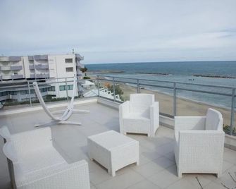 Hotel Dolce Stella - Torre Melissa - Balcony