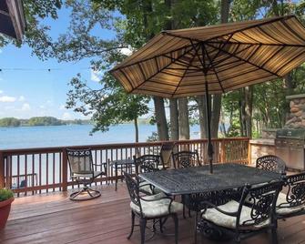 Lake Sapphire Lodge - Lake City - Patio