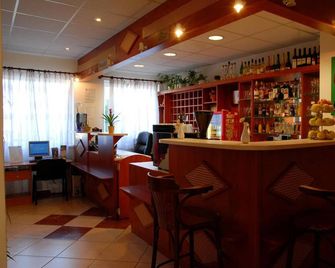 Hotel Ferihegy - Budapeşte - Bar