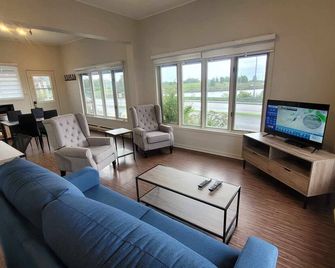 Hôtel Aquamer - Carleton-sur-Mer - Living room