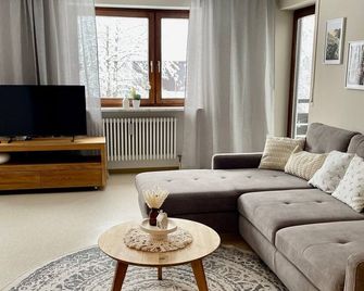 Ferienwohnung Auf der Leite - Hopferau - Living room