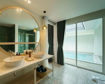 The Pin Boutique Pool Villa Krabi - Krabi - Bathroom
