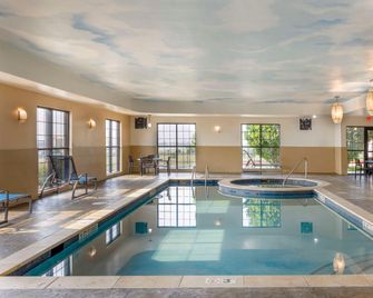 Best Western Plus Emerald Inn & Suites - Garden City - Pool