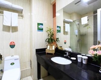 Greentree Inn Shandong Rizhao Railway Station Express Hotel - Rizhao - Bathroom