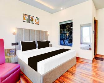 Hotel O Atithi - Jhājra - Habitación