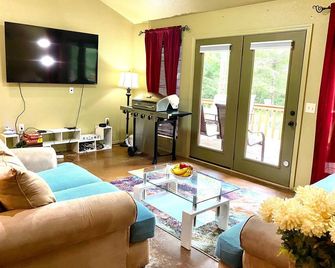 Shila’s Lake Cabin - Cookson - Sala de estar