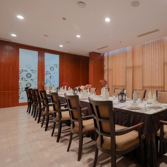 The Capital Hotel Surabaya image 1