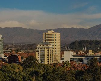Hotel Mendoza - Mendoza - Balcony