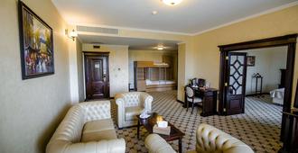 Hotel Golden House - Craiova - Living room