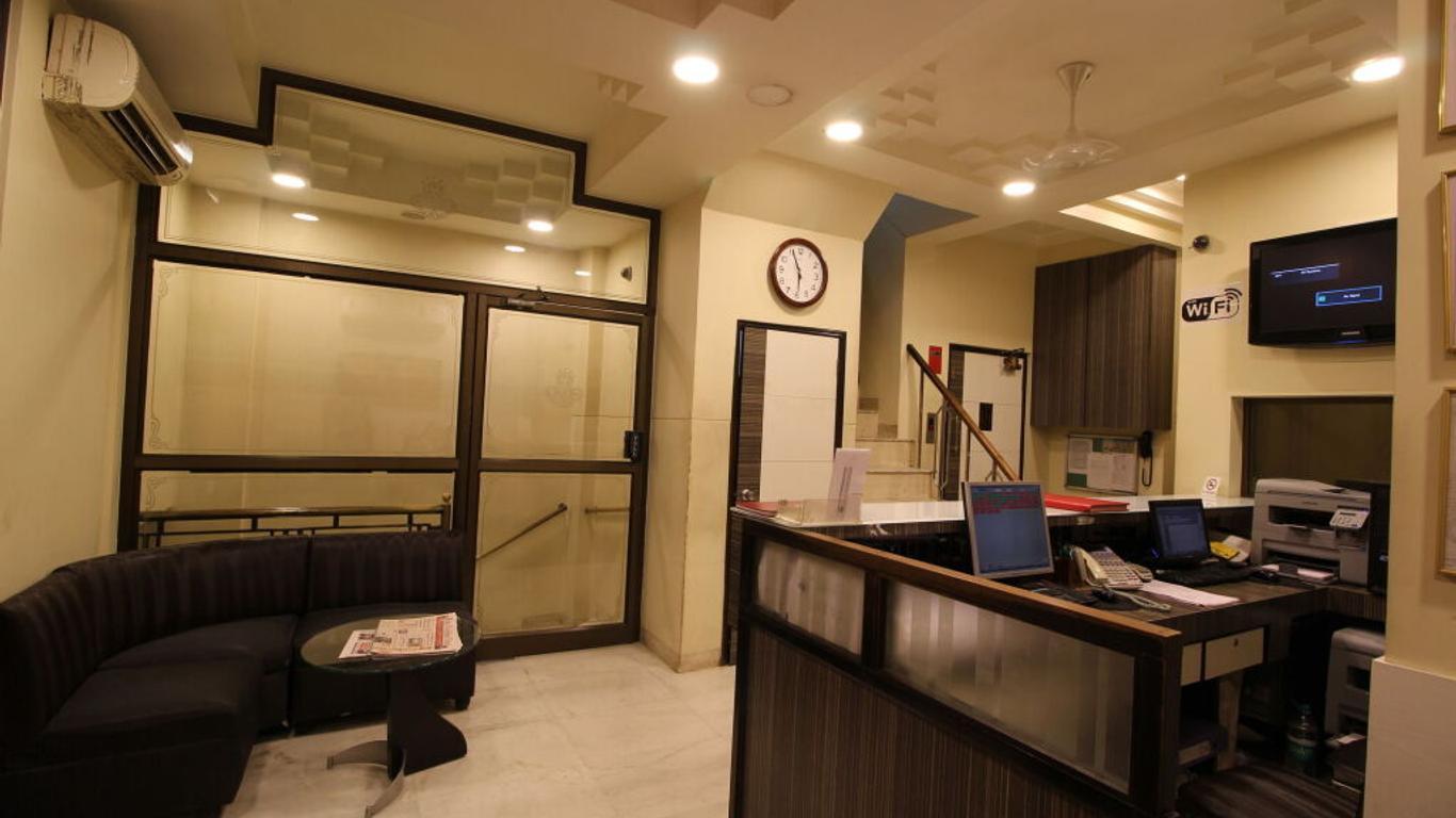 City Hotel