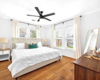 1716 Fairview 2king/1ba Top Apt Duplex Pets Ok! - Houston - Habitación